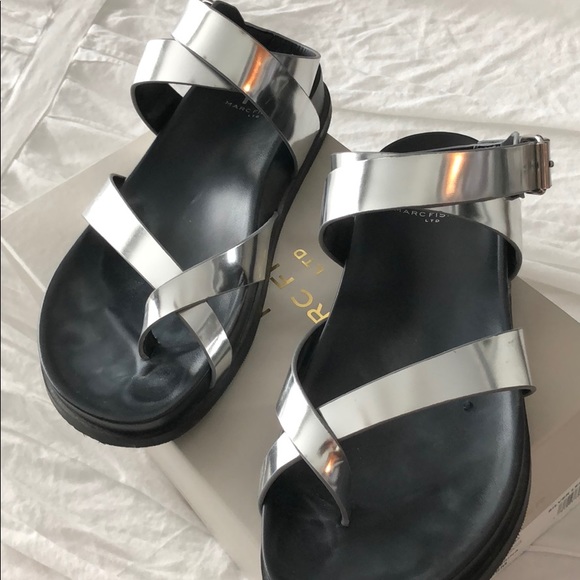 Gorgeous silver Marc Fisher miYARINA sandals 5.5 - Picture 2 of 4
